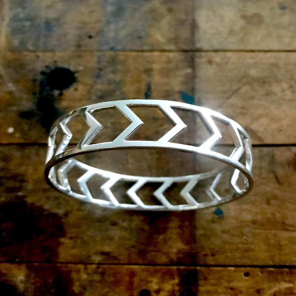 Chevron silver bangle bracelet